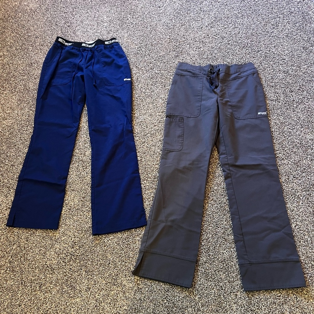 2 pair Grey’s Anatomy scrub pants size small